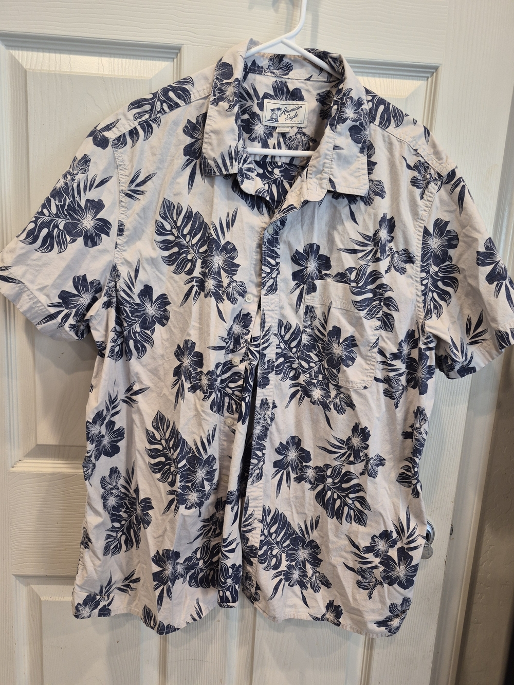5/25 Men's Short-Sleeve Floral Button-Up Shirt - White with Navy Print